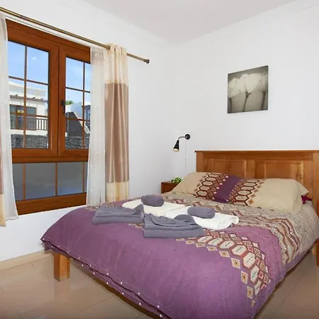 Villa Bandera With Private Heated Pool And Childrens Play Area