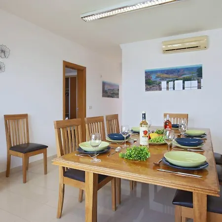 Villa Bandera With Private Heated Pool And Childrens Play Area *