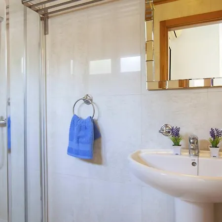 Villa Bandera With Private Heated Pool And Childrens Play Area Playa Blanca (Lanzarote)